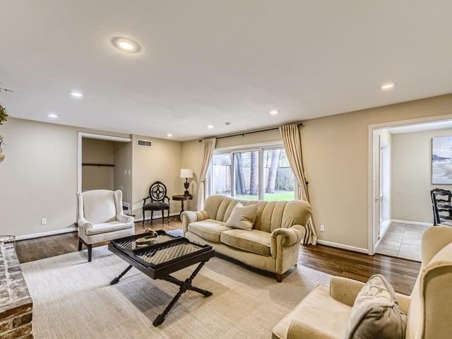 Foto del edificio - 12227 Cobblestone Dr
