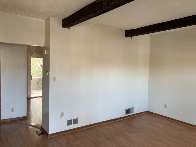 Foto del edificio - 306 Onyx Ave