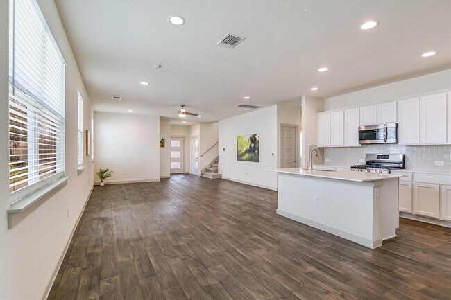 Foto del edificio - 4701 Canongate Dr