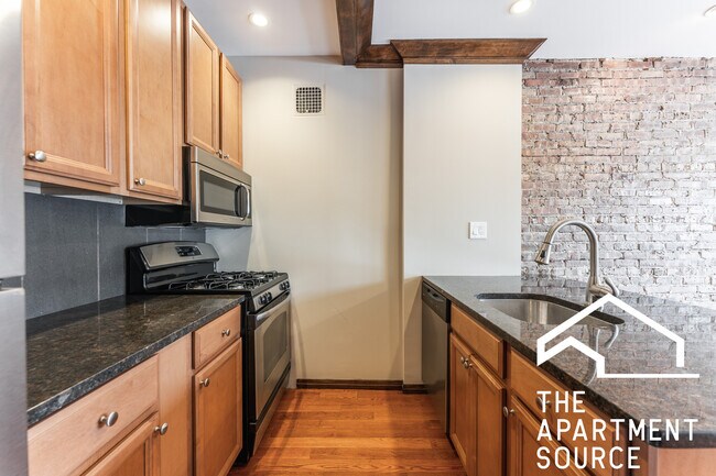 Foto del edificio - 4755 N Sawyer Ave