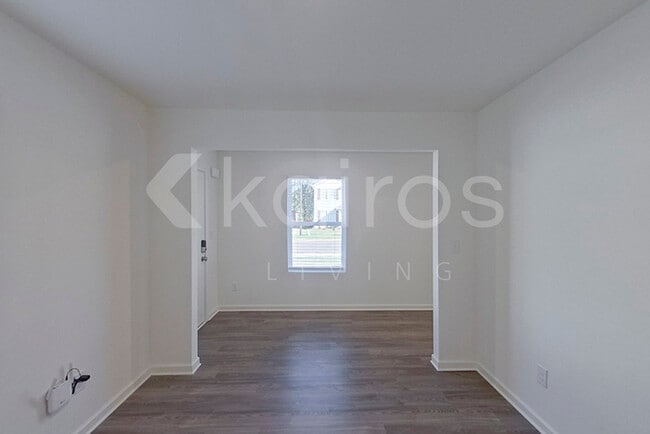 Building Photo - 112 Flat Rock Ml Trl