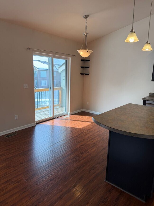 Building Photo - Eagle River - 3 BR/2 full bath with Garage