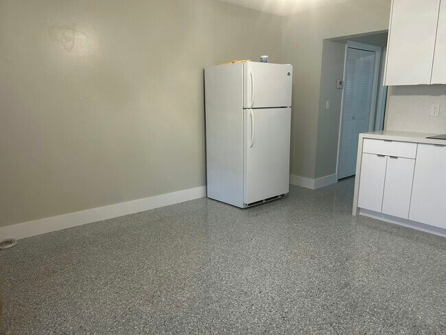 Foto del edificio - 3631 SW 27th St