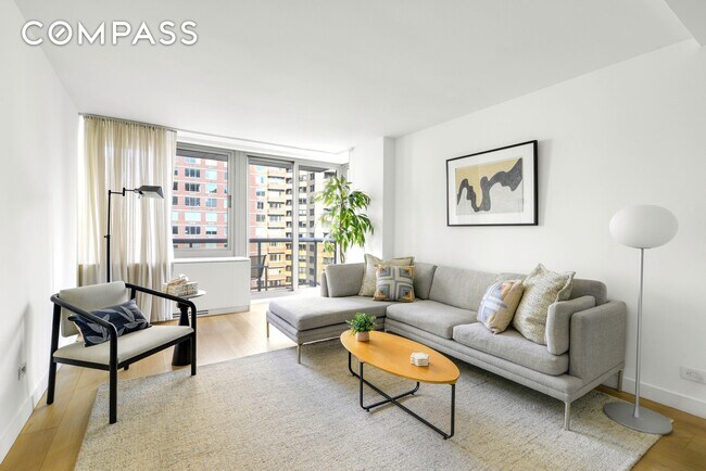 Foto del edificio - Fully Furnished, BRAND NEW 1 Bd with Balcony $7000