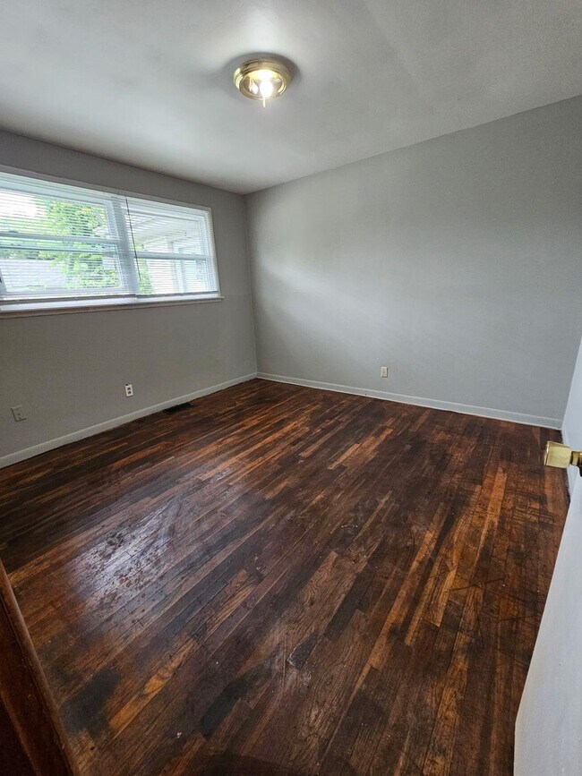 Foto del edificio - 107 Hillcrest Dr