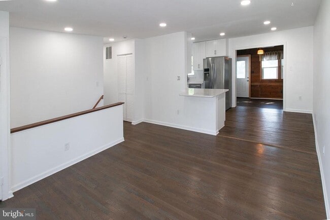 Foto del edificio - 9802 Lomond Dr
