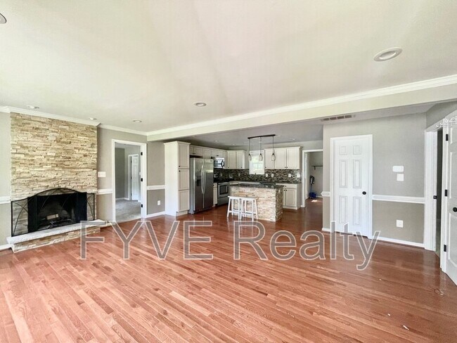 Foto del edificio - 26 Breezy Hill Dr