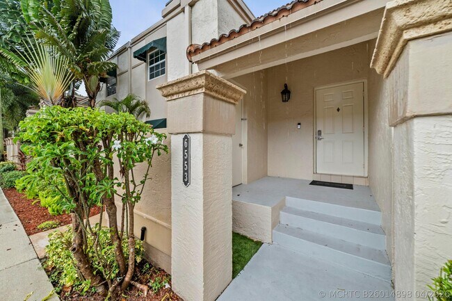 Building Photo - 6553 Via Regina