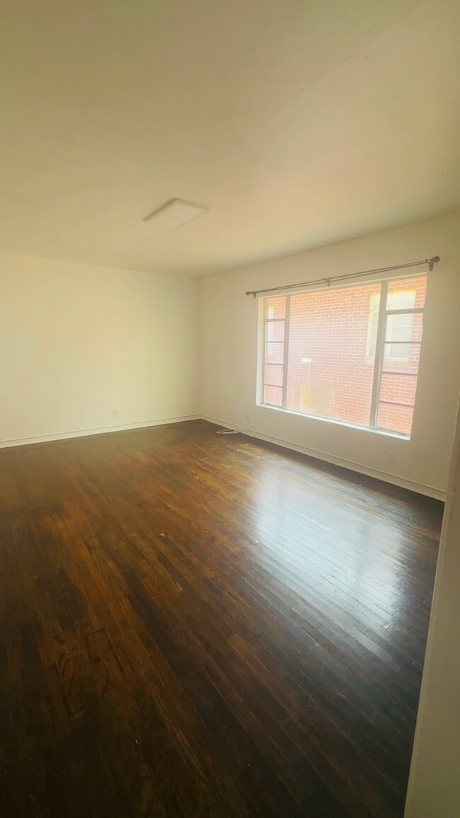 Building Photo - 1707 N Stanton St