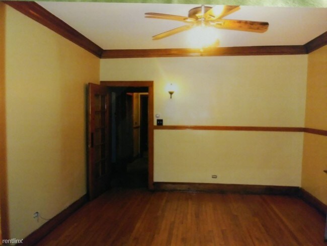 Building Photo - 8619 S Exchange Ave