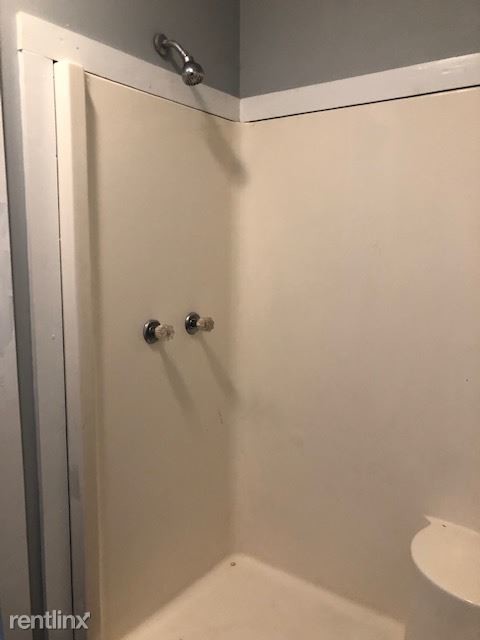 Foto del edificio - 16103 Maple St