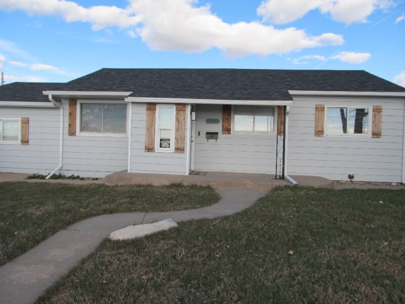 Foto principal - 411 S Arp Ave