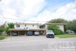 Building Photo - 302 W Evergreen St