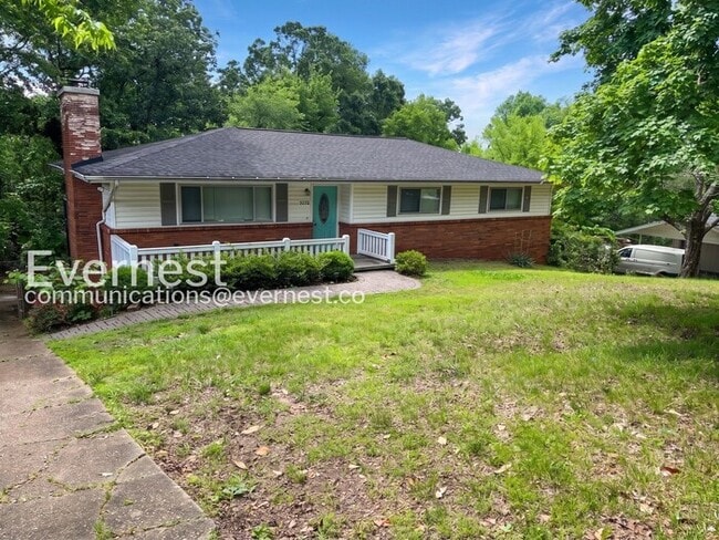 Building Photo - 5526 Crestview Dr