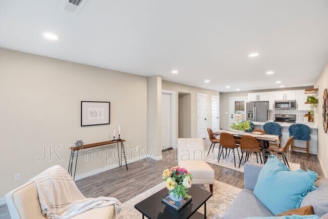 Foto del edificio - 2508 Castle Pines Dr