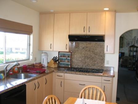 Building Photo - SDSU / College Area 6 bedrooms with 4 baths split-level home.