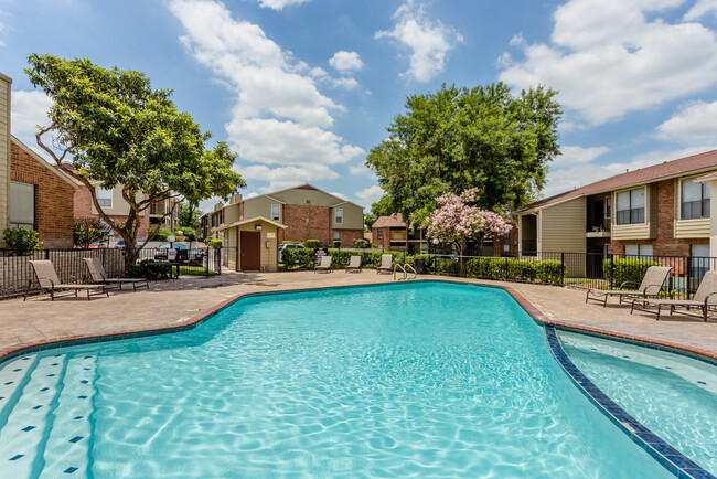 Apartments On Cinnamon Creek San Antonio