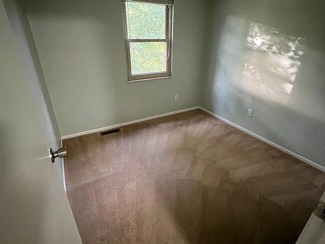 Building Photo - 5629 Longbow Ln