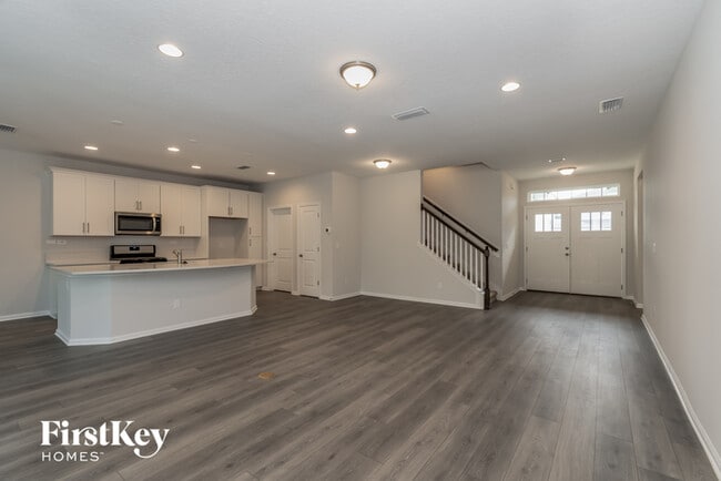 Building Photo - 2801 Copperwood Ave