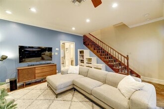 Building Photo - 1307 Kinney Ave