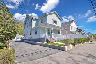 Building Photo - 492 Metropolitan Ave