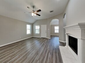 Building Photo - 3007 Lockeridge Village Dr