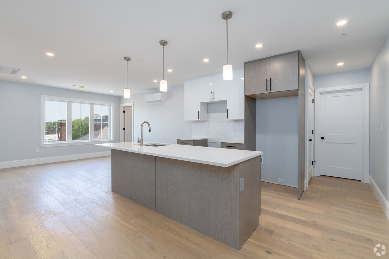 2BR, 2BA - 804SF - Kitchen - 421-425 Market St