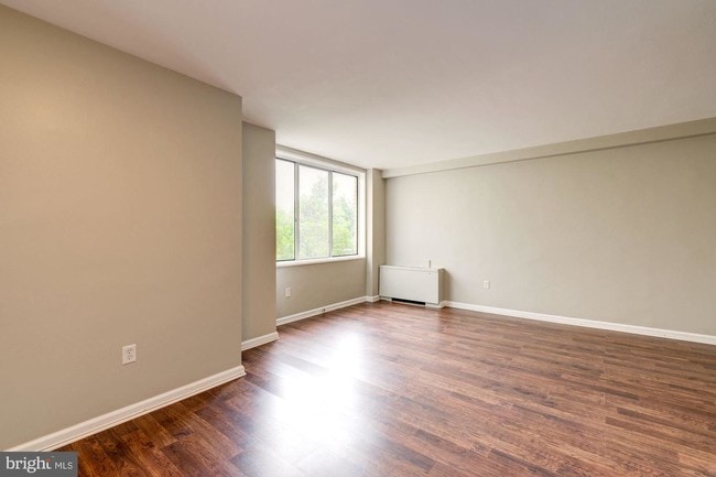 Foto del edificio - 6621 Wakefield Dr
