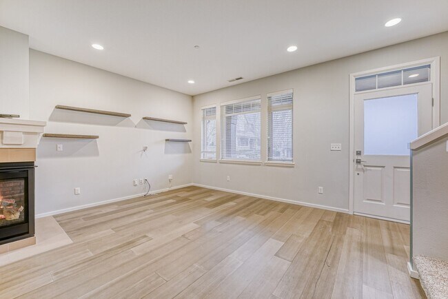 Foto del edificio - 2Bd/2.5Ba Issaquah Townhouse