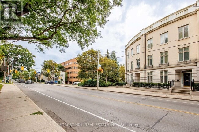Building Photo - 521 Davenport Rd
