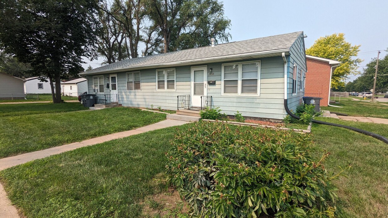 Primary Photo - West end duplex, walking distance to every...
