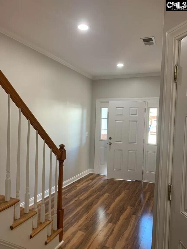 Foto del edificio - 10 Veterans Pointe Ln