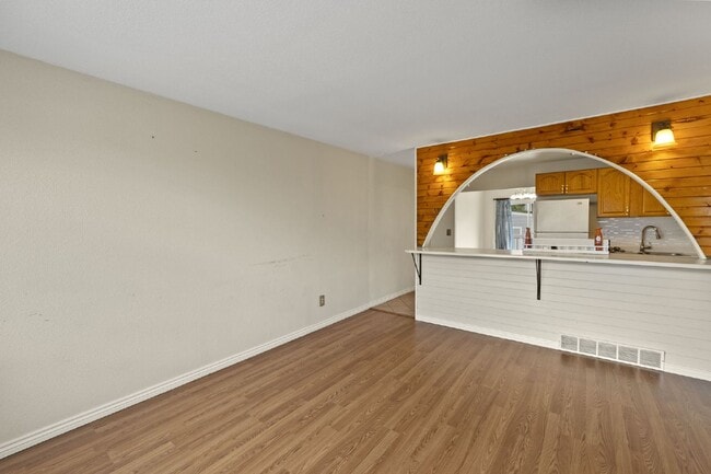 Photo - 4319 Millburn S Apartment