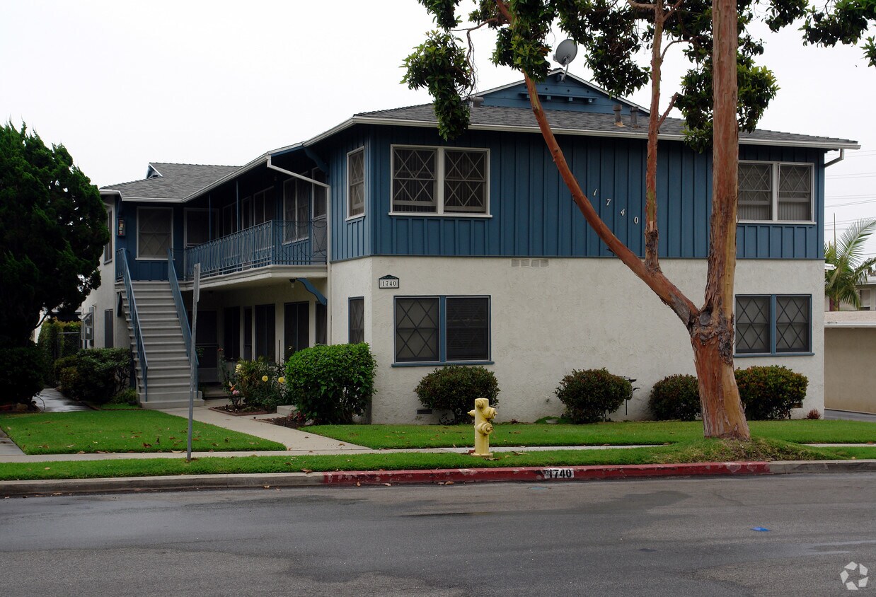 Primary Photo - 1740 E Sycamore Ave