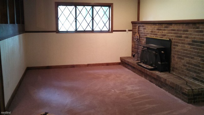 Building Photo - 2568 Sun Terrace Dr