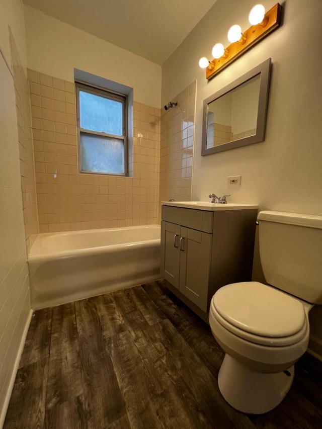 Building Photo - 2 bedroom in Chicago IL 60639