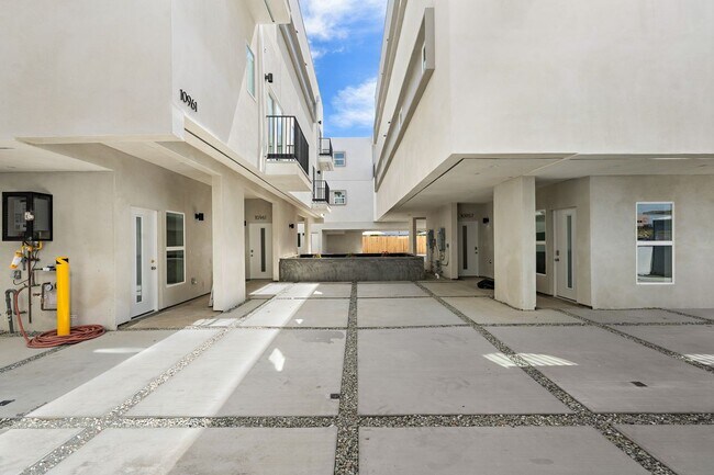 Foto del edificio - 10961 Calvert St