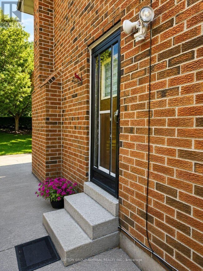 Photo du bâtiment - 49 Cog Hill Dr