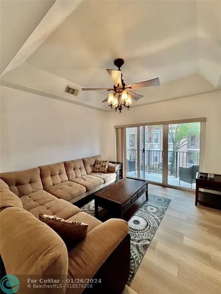 Foto del edificio - 403 Belmont Pl
