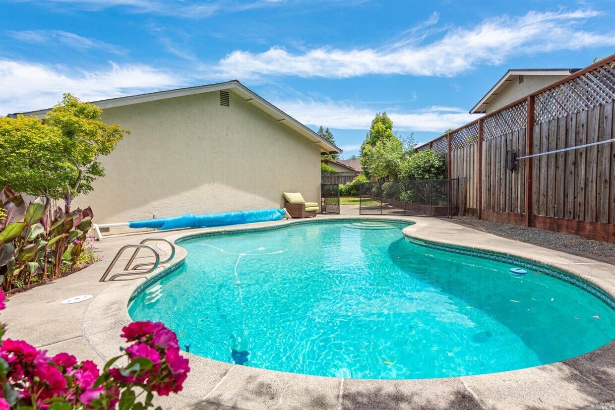 Foto principal - 2454 Dunaway Dr
