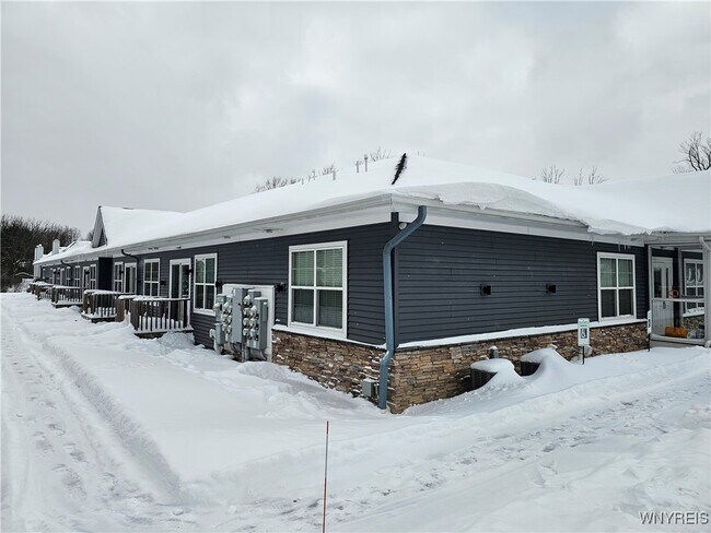 Foto del edificio - 610 Ayer Rd