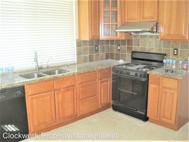 Building Photo - 3 br, 2.5 bath House - 2769 Del Sol Ct