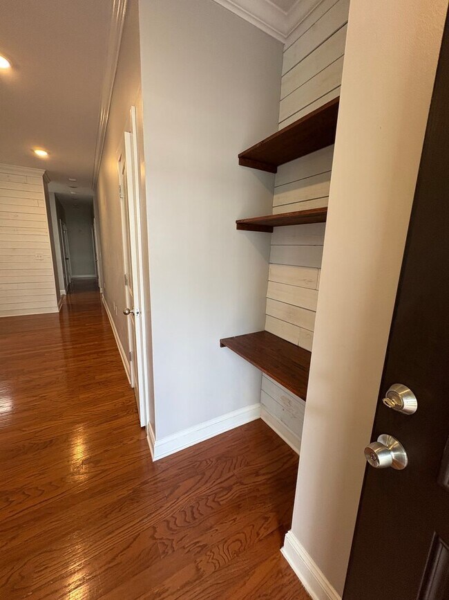 Foto del edificio - 3 Bedroom 2 Bath home  a few minutes from ...