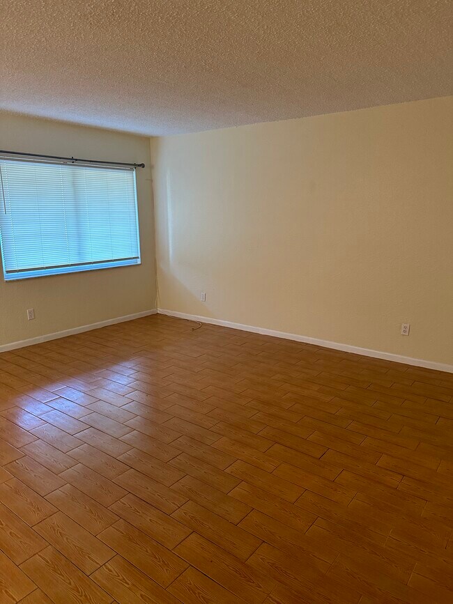 Foto del edificio - 6044 22nd Ave N