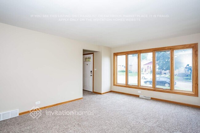 Foto del edificio - 2820 W 102nd Pl