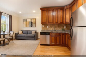 Building Photo - 70 South St