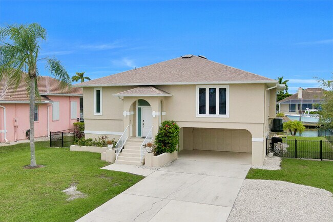 Foto del edificio - 1642 Rainbow Ct