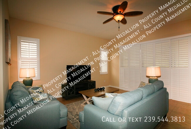 Building Photo - 11070 Esteban Dr