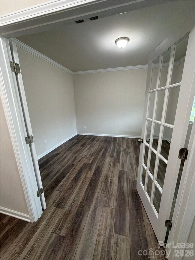Building Photo - 1008 Fairbrae Ln