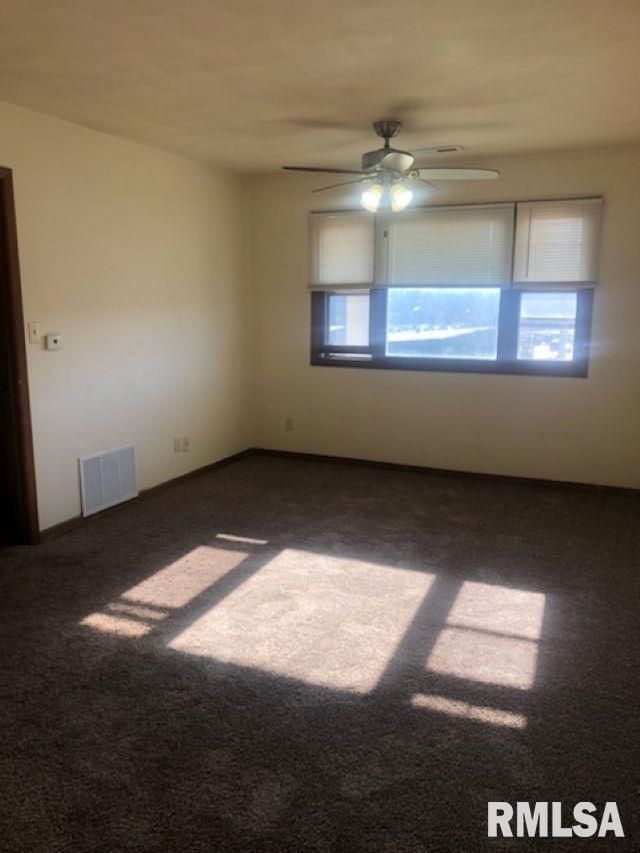 Foto del edificio - 1326 E 38th St